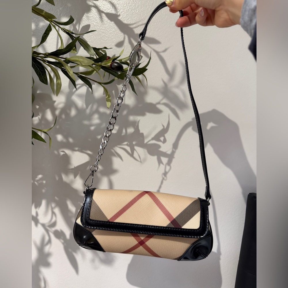 AUTH Burberry Nova Check Black and Cream Shoulder Bag - Picture 12 of 13